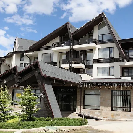 アパートホテル Aspen Golf And 3*