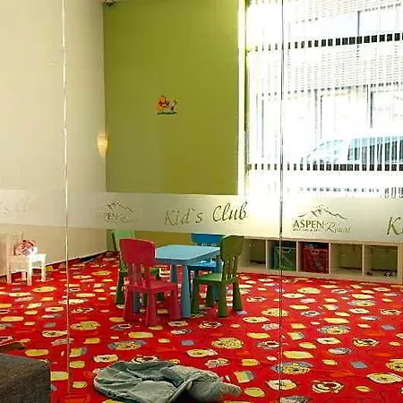 Апарт-готель Aspen Golf And 3*